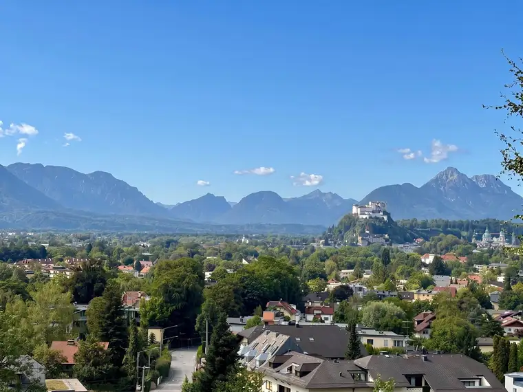 Exklusives Wohnen mit Festungsblick und einzigartigem Bergpanorama