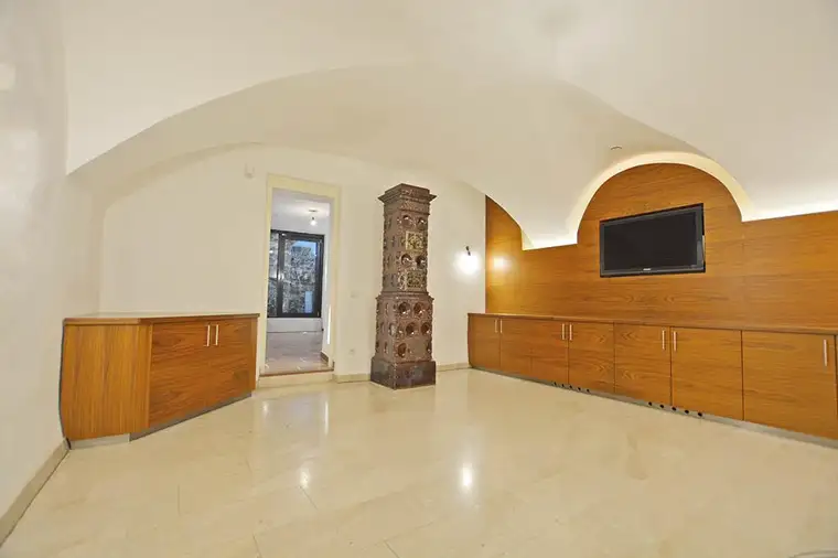 Großzügiges Büro in der Linzergasse