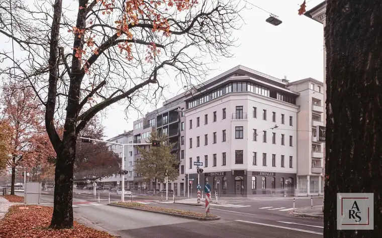 BEST SPACE FOR SUCCESS !95 m² Geschäftslokal zu mieten