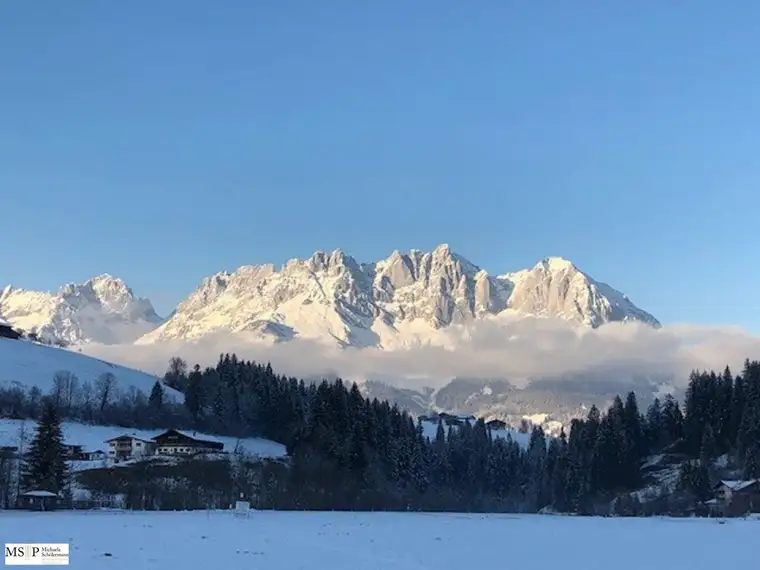 Reith bei Kitzbühel: Top Baugrundstück mit traumhaftem Kaiser-Blick zu verkaufen