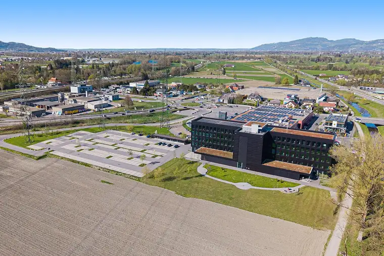 Angelika Supanz, Meusburger Immobilien