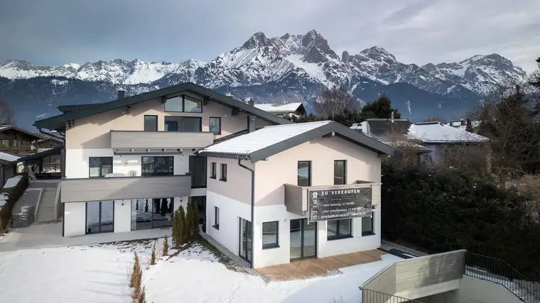 Großzügige Dachgeschoßwohnung mit freier Sicht auf das Kitzsteinhorn