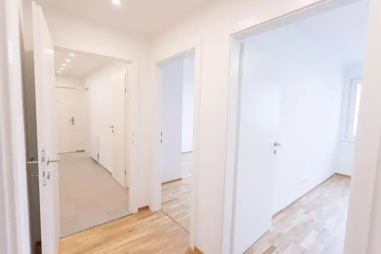 4 Zimmer EIGENTUMSWOHNUNG in toller Lage in 1180 Wien - komplett saniert und provisionsfrei!