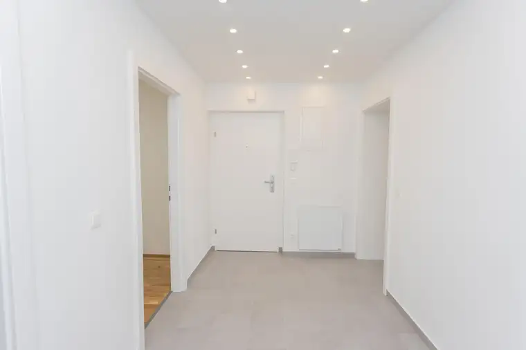 PREISHIT!! Toll aufgebaute, komplett sanierte 3 Zimmer Eigentumswohnung mit optimaler Infrastruktur in 1210 wi