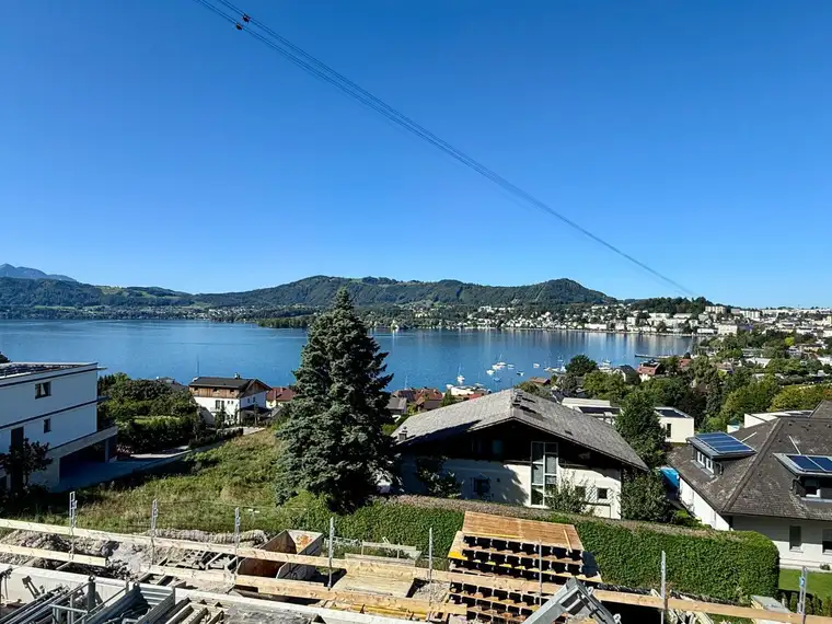 EINE AUSSERGEWÖHNLICHE LAGE - EINE AUSSERGEWÖHNLICHE AUSSTATTUNG - Pool und Seeblick