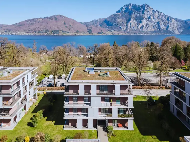✅ VERMITTELT - REFUGIUM - Hochwertiges WOHNEN IN BEGEHRTER LAGE am Traunsee - 54 m² Terrasse - mehrere TG-Plätze optional
