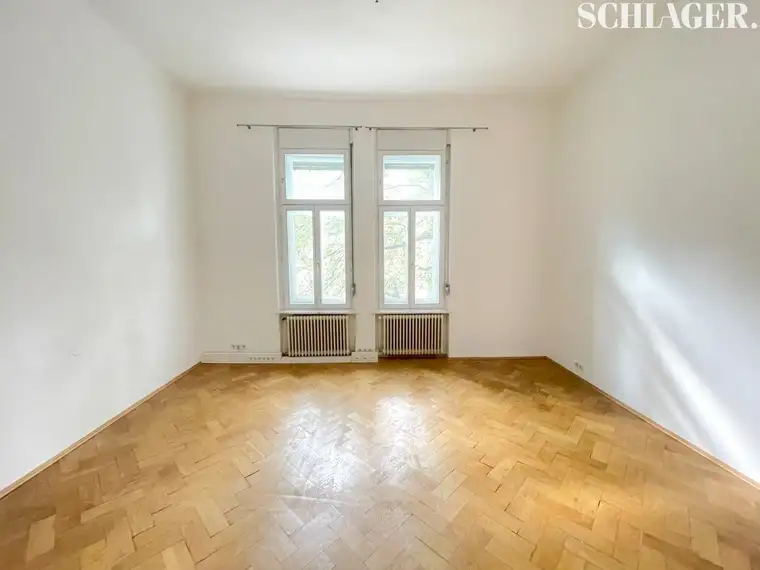 Großzügiges Altbaubüro Nähe Geidorfplatz