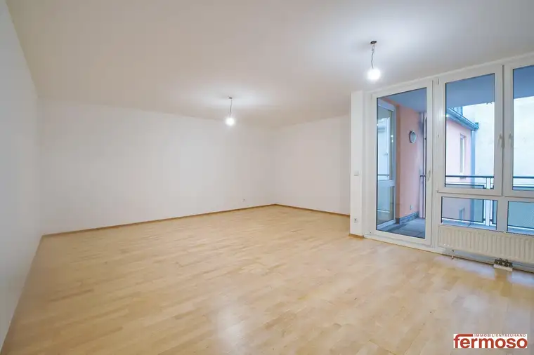 Großzügige 2-Wohnung mit Hofblick – direkt an der Mariahilfer Straße