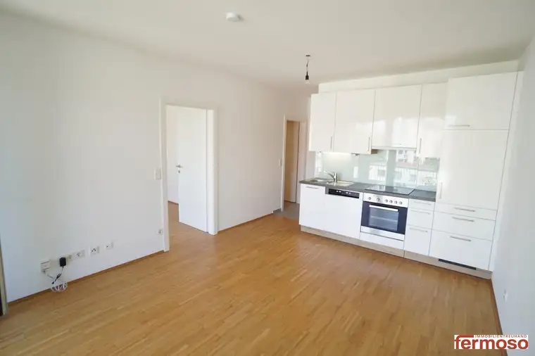 Moderne 2-Zimmer-Wohnung mit großzügiger Loggia – sofort beziehbar
