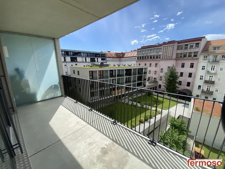 2-Zimmer-Wohnung mit großzügiger Loggia – stilvoll wohnen mit Freiraum