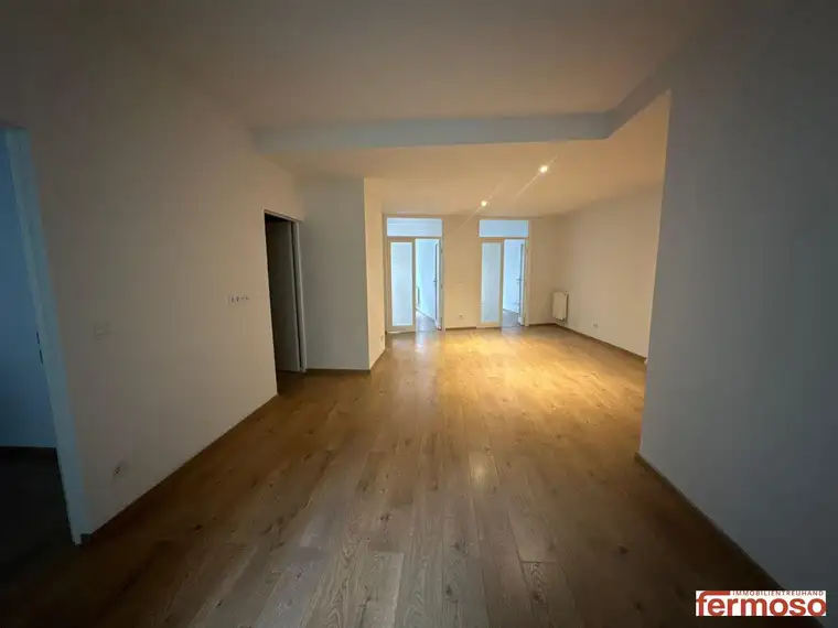 Moderne Wohn&amp;Bürofläche mit Balkon im Herzen Wiens