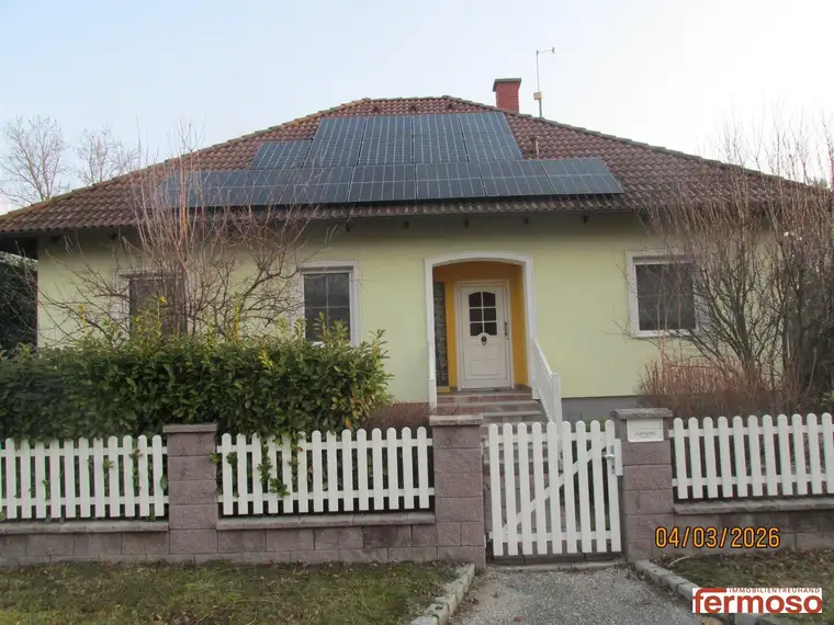Traumhafter Bungalow vollunterkellert mit Fitness und Kino, perfekt und gepflegt mit wunderbaren Garten