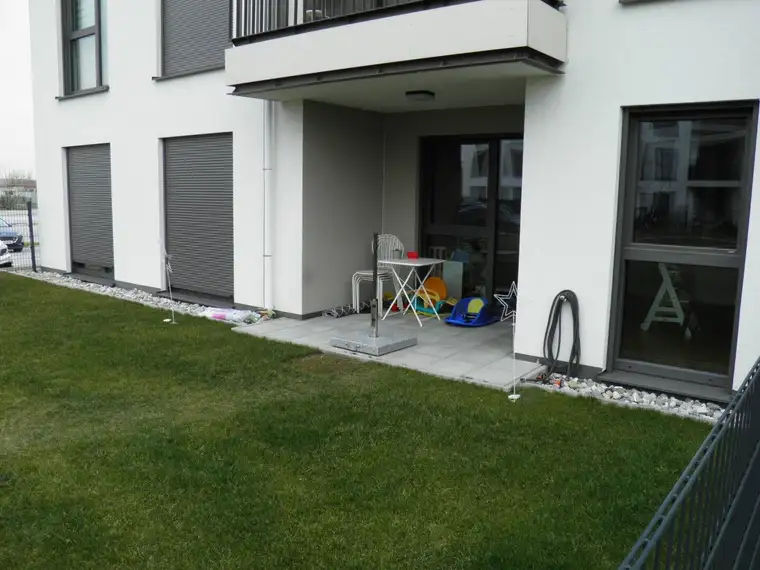 Neuwertige, erstklassig erhaltene Eigentumswohnung mit Garten