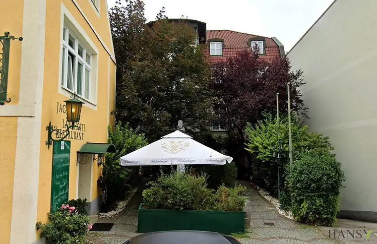 Komplett modernisiertes 35-Zimmer Hotel inklusive Gastronomie und Gastgarten