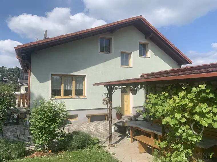 Charmantes MEHRFAMILIENHAUS in Ziegelmassivbauweise INKLUSIVE gewidmetem Baugrund!!