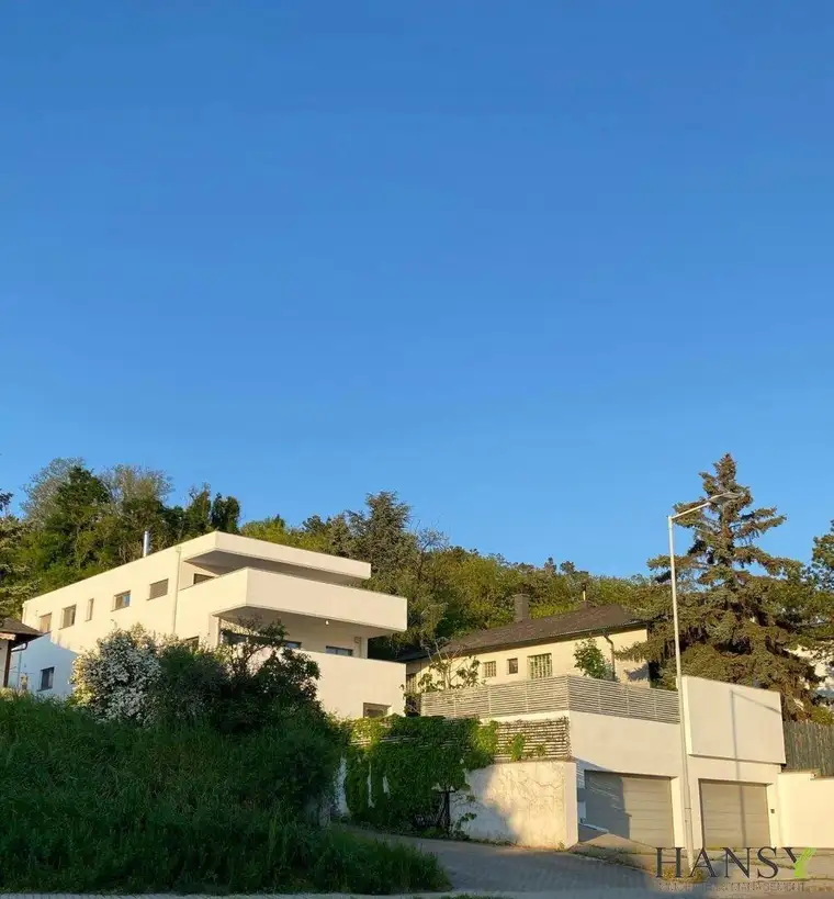 NEUSIEDL AM SEE: Neuwertiges Mehrfamilienhaus in begehrter Wohnlage