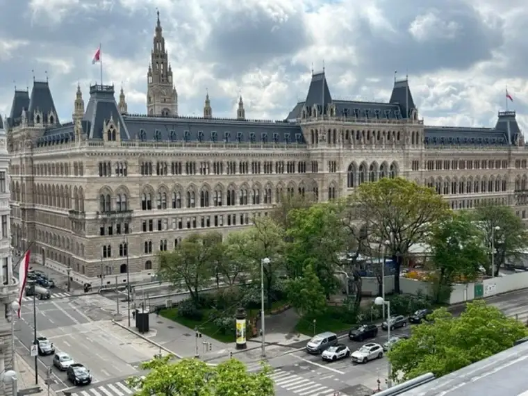 Elegantes Büro mit Rathausblick - Ihr neuer Arbeitsplatz beim Landesgericht im Herzen von Wien