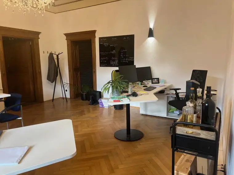 Attraktiver Büroraum zur Untermiete – Adamgasse 11, Innsbruck (3. OG mit Lift)