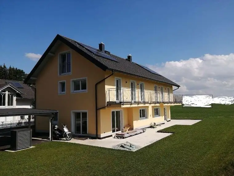 1xDH-Hälfte + Garten, Keller &amp; unverb. Aussicht zu verm.