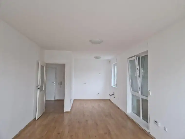 NEUWERTIG IN SUPER LAGE!