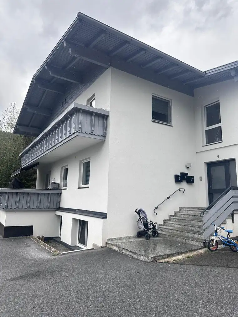 GENRALSANIERT: Wunderschöne, moderne 4-Zimmerwohnung mit Süd- West-Balkon und traumhaftem Ausblick
