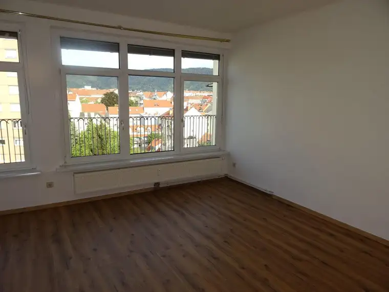 Ruhige 2-Zimmerwohnung, Südwestlage, hofseitig, WG-geeignet