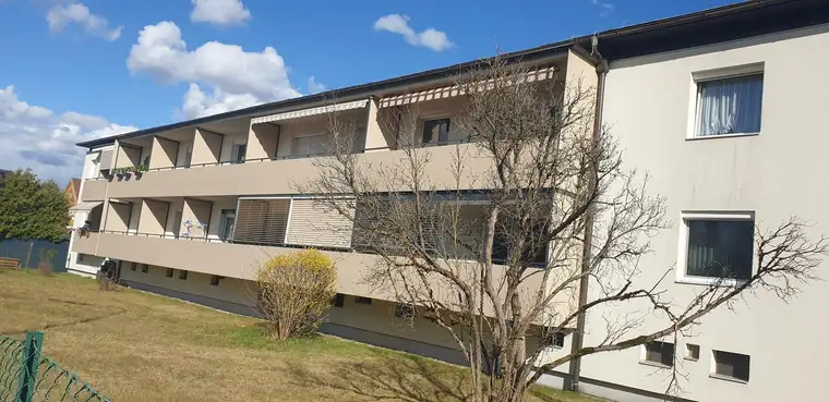 3 Zimmer Wohnung in Klagenfurt mit Südloggia und Garage, sofort beziehbar, Privatverkauf