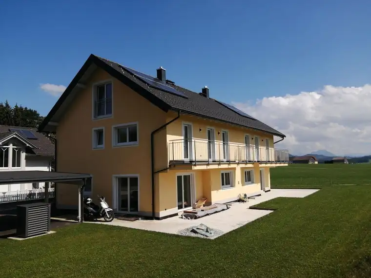 120m² DH-Hälfte + Garten, Keller &amp; unverb. Aussicht zu verm.