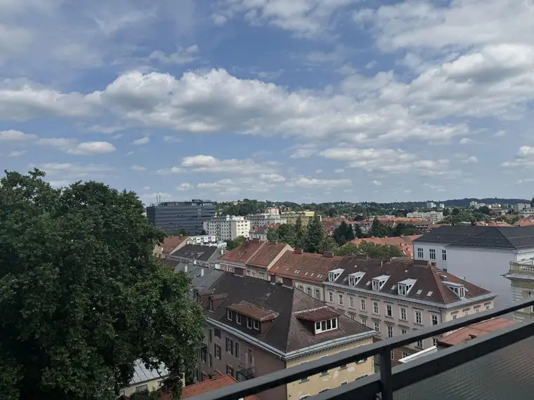 Schöne große Wohnung im Uni-Viertel zum Verkaufen!