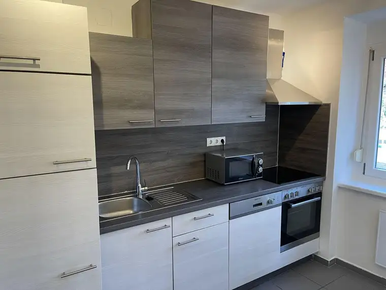 3 Zimmer WOHNUNG (WG geeignet)