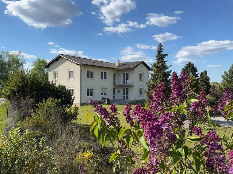 Großzügiges Ein- oder Mehrfamilienhaus am Waldrand - Provisionsfrei