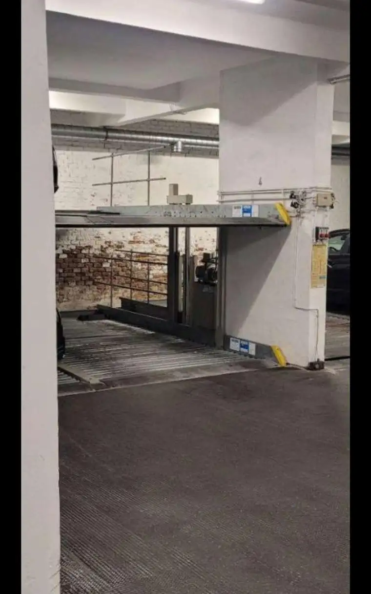 Geräumiger Stapelparker Nähe Börse/ Votivkirche