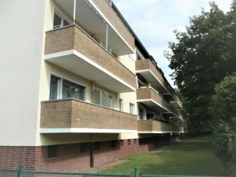 Helle 2-Zimmer-wohnung mit großer Balkon