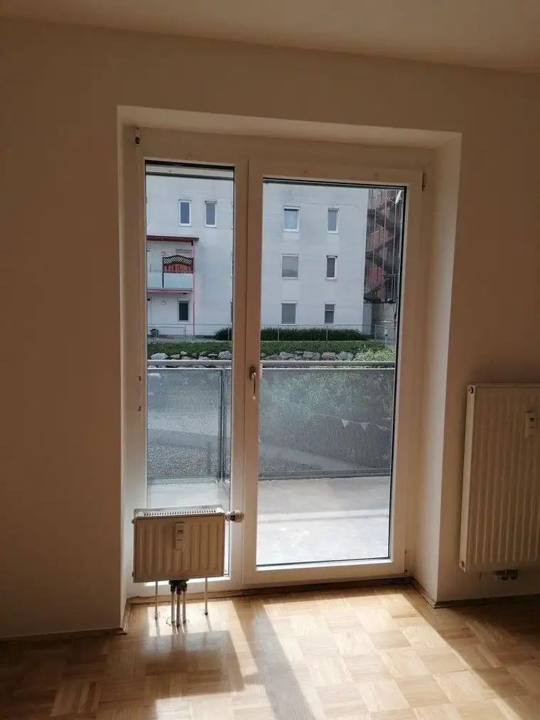 Moderne 3-Zimmer Neubauwohnung mit Balkon und Tiefgarage