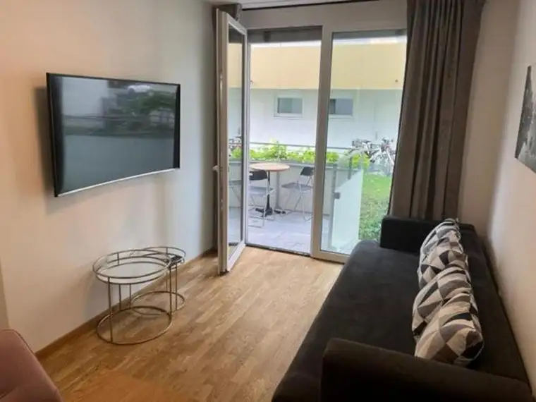 2 Zimmer Wohnung mit Garage, komplett eingerichtet, gratis W-Lan