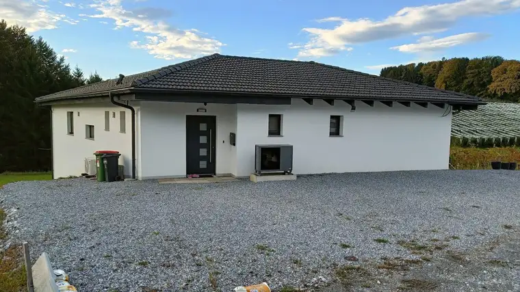Neubau Bungalow mit wunderschönem Aussicht