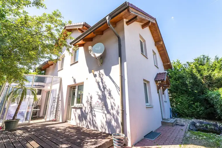 Einfamilienhaus mit Pool