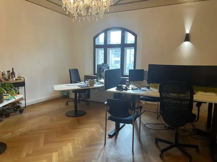 Attraktiver Büroraum zur Untermiete – Adamgasse 11, Innsbruck (3. OG mit Lift)