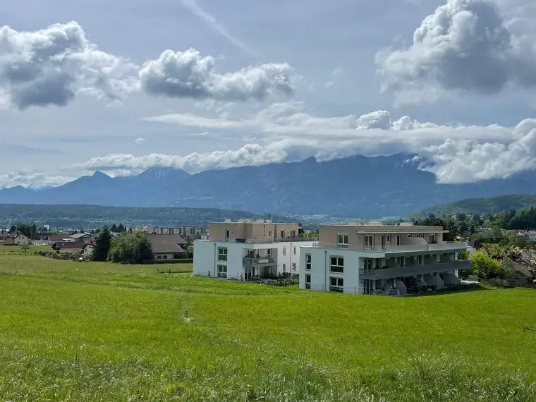 Hochwertig ausgestattete 3 Zimmer-Wohnung am Hang in kleiner, feiner Wohnanlage mit viel Komfort