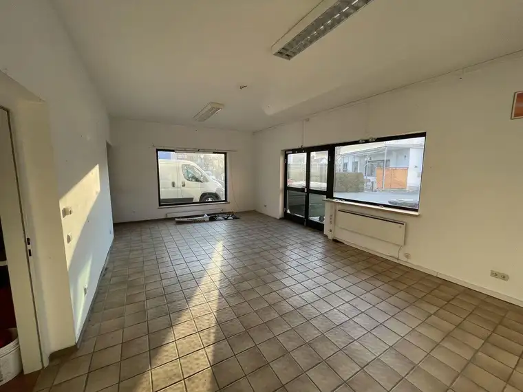 3 MONATE Mietfrei - Anfangsaktion Kleines Geschäft/ Büro in St. Paul im Lavanttal zu vermieten