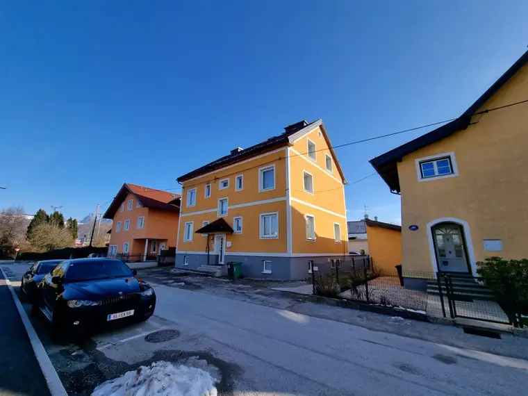 Mehrfamilienhaus mit 3 Wohneinheiten in Salzburg Schallmoos. Ab 4% Rendite