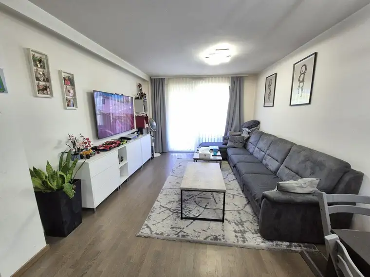 Moderne 3-Zimmer Gartenwohnung mit TG-Platz (Baurecht)