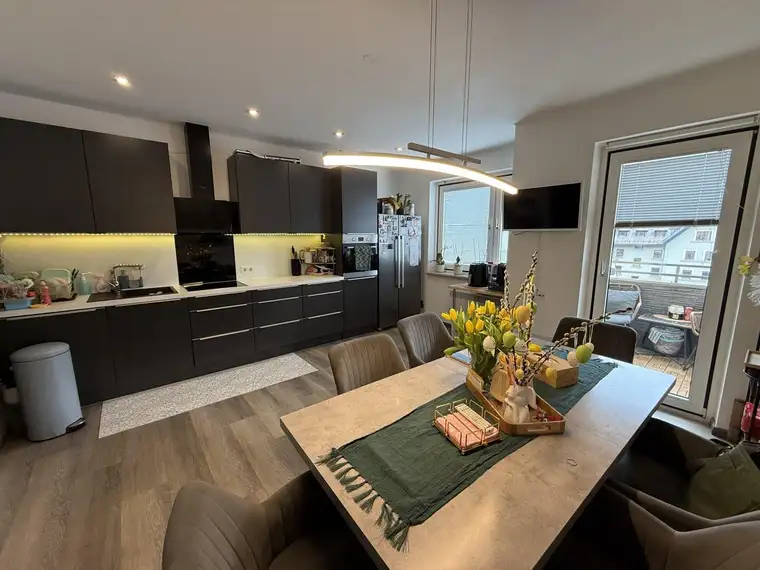 Schöne 4-Zimmer Wohnung mit Ausblick