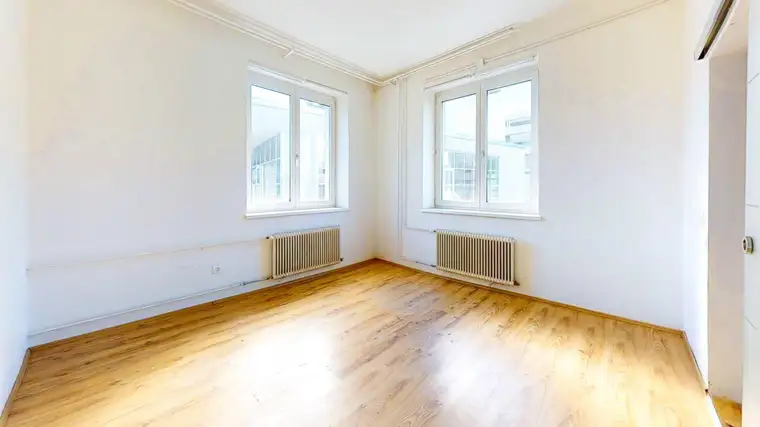 Bürohaus mit 156 m² in zentraler Lage von Klagenfurt – ideal für Versicherungen, Maklerbüros, Kanzleien oder Beratungsunternehmen mit Anspruch auf eine eigenständige Geschäftsadresse und gute Erreichbarkeit