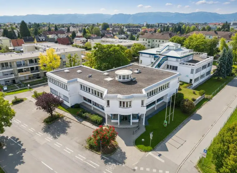 Flexible Lager- und Produktionsfläche in Klagenfurt – beheizt, befahrbar &amp; sofort nutzbar