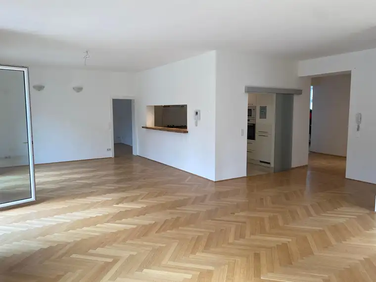 Großzügige Wohnung in zentraler Grünruhelage Nähe Fussgängerzone