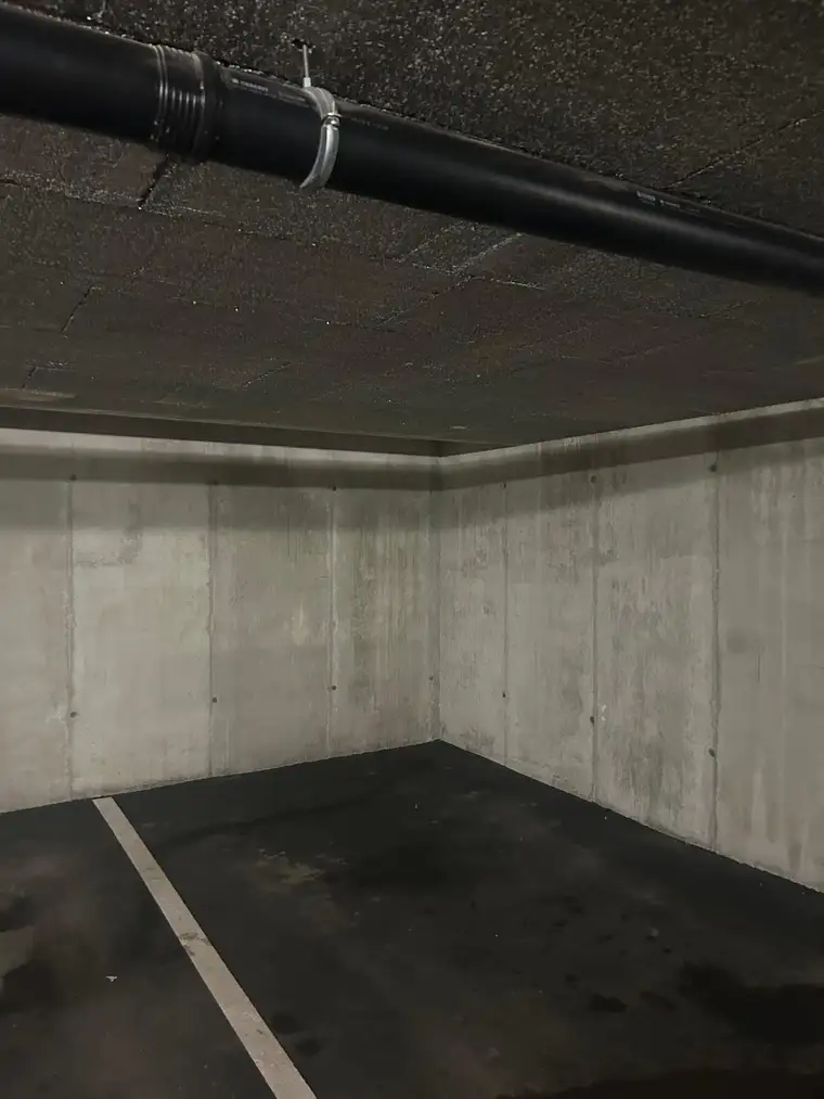 geschützter Tiefgaragenstellplatz
