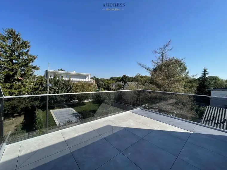 Müge Altinbas, ADDRESS Immobilien GmbH