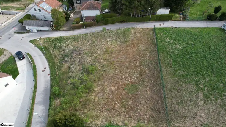Baugrundstück in sonniger Lage! Aufgeschlossen!