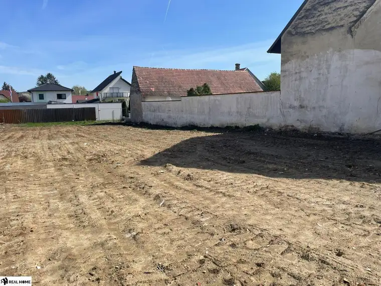 880m² sonnig &amp; ruhig - Baugenehmigung für 4 Wohneinheiten vorhanden!